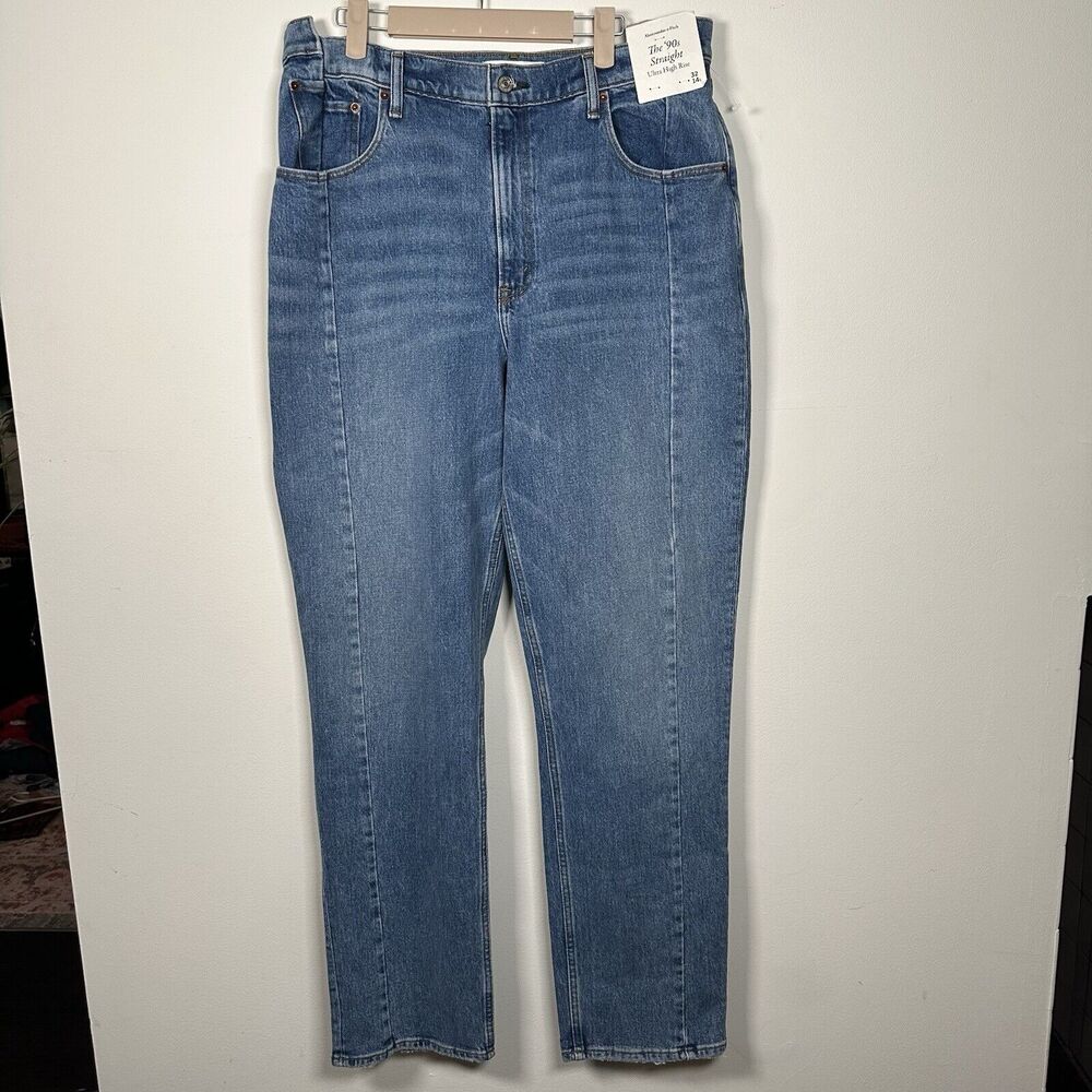 NWT Abercrombie & Fitch 90s Straight Ultra High Rise Jeans Women’s Size 32 14L